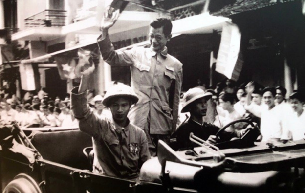 KỈ NIỆM 68 NĂM NGÀY GIẢI PHÓNG THỦ ĐÔ (10/10/1954 - 10/10/2022): Hà Nội - Ngày ấy và Bây giờ.