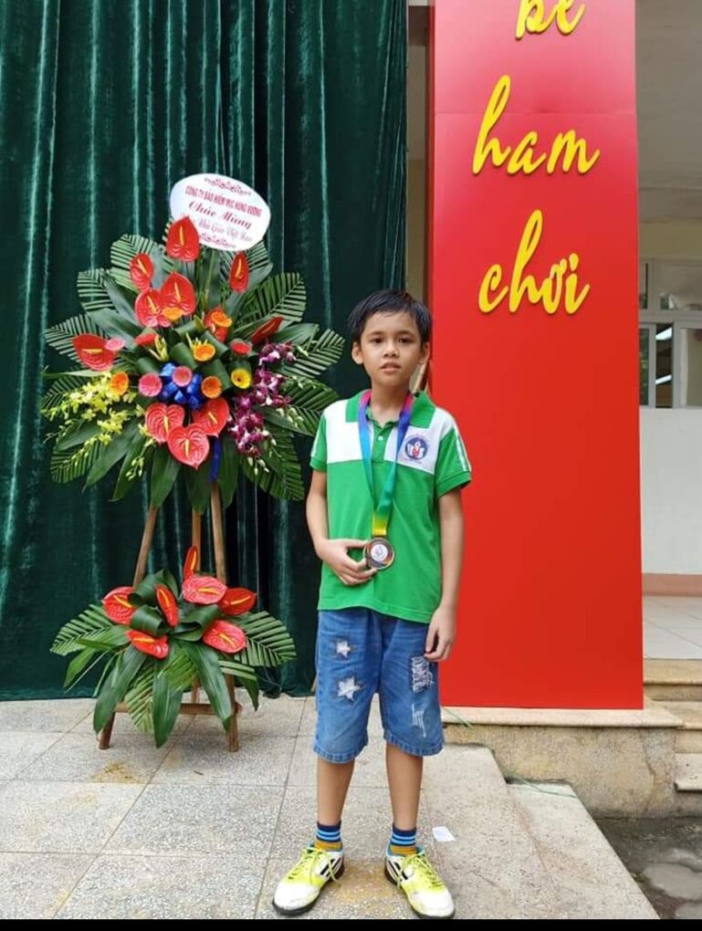 Nguyễn Phong Tây Bắc - cậu bé của những tấm huy chương