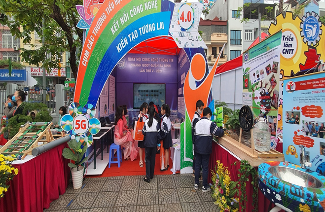 Ngày hội CNTT và STEM Quận Ba Đình: hấp dẫn và nhiều trải nghiệm thú vị!