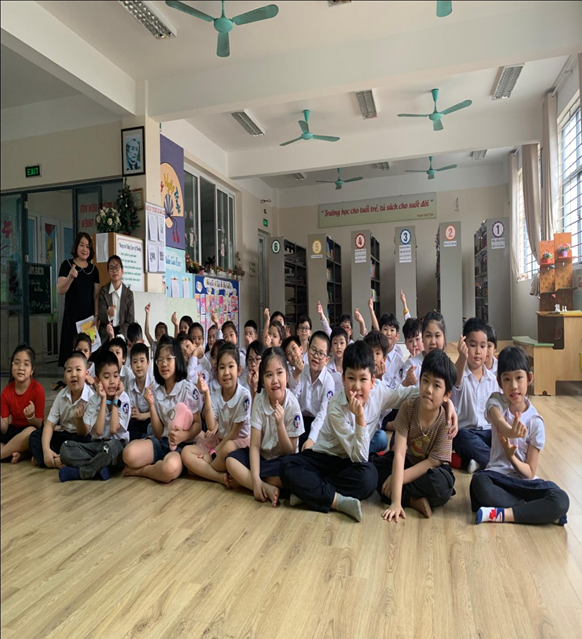 Thư viện Trường TH Đại Yên tổ chức các hoạt động ý nghĩa   kỉ niệm 90 năm ngày thành lập Đoàn TNCS Hồ Chí Minh