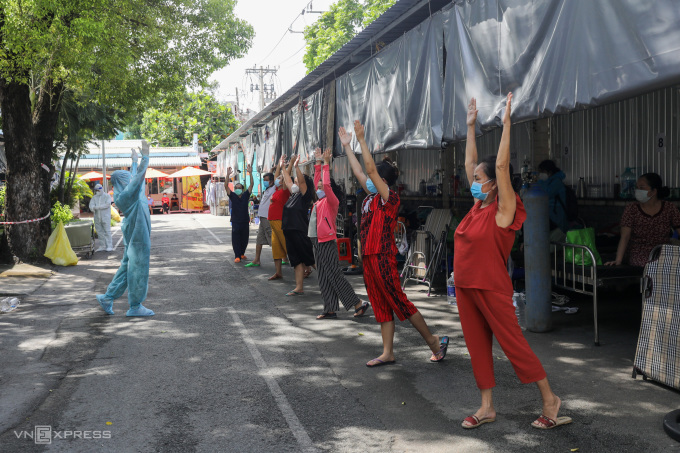 Làm gì khi khó thở do di chứng Covid?