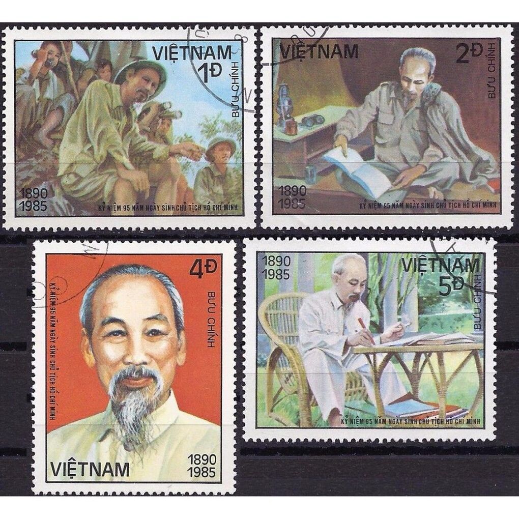 “Tem mang hình Bác trên mình/ Tem thêm sức mạnh, thêm tình trong tem”