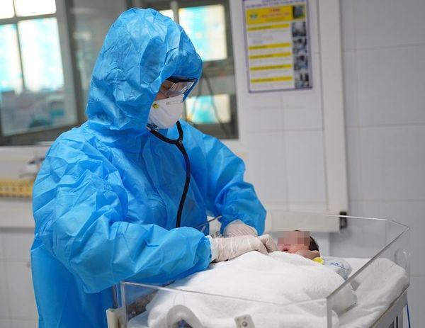 Chăm sóc và điều trị cho trẻ mắc COVID-19 thế nào?