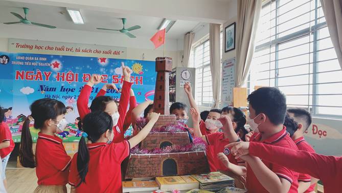 Ngày hội của những trang sách hồng