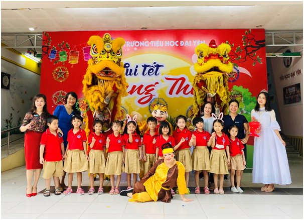 Rộn ràng đón trăng tháng 8 - 2022