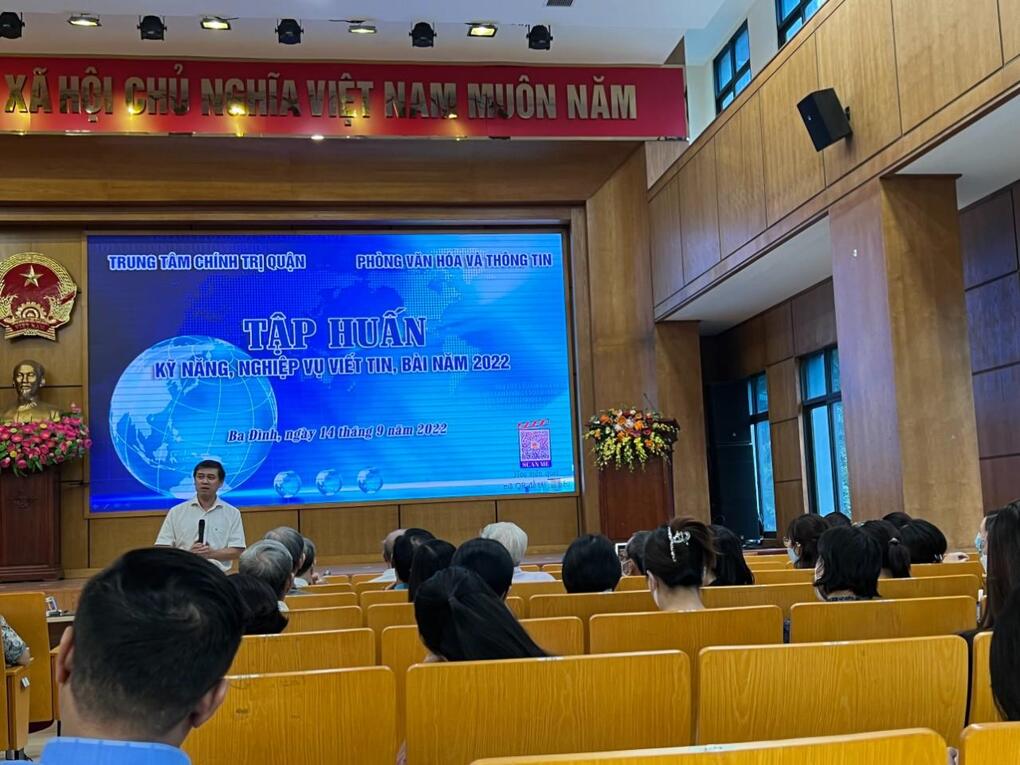 ​ Lớp tập huấn kỹ năng, nghiệp vụ viết tin bài cho Cổng thông tin điện tử năm 2022 khối trường Mầm non, Tiểu học, THCS quận Ba Đình