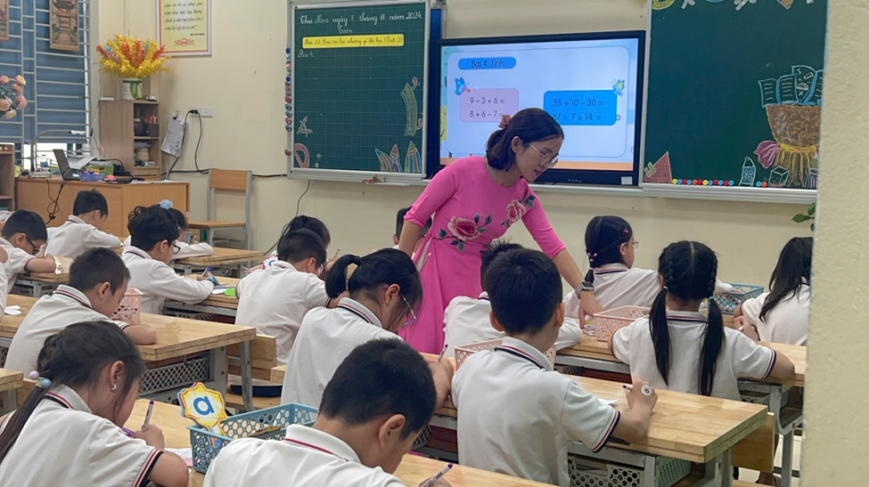 TIẾT HỌC TOÁN THÚ VỊ CỦA CÔ GIÁO NGUYỄN THÙY DUNG TRONG HỘI THI GIÁO VIÊN DẠY GIỎI CẤP QUẬN.