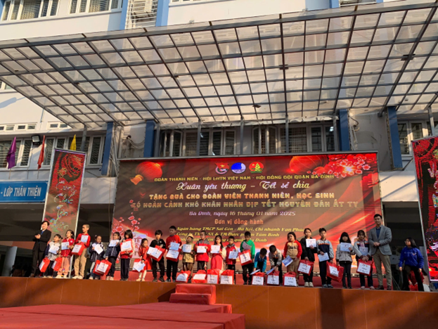 2025 Niềm vui nhân đôi, Tết thêm ấm áp: Những trái tim yêu thương sẻ chia