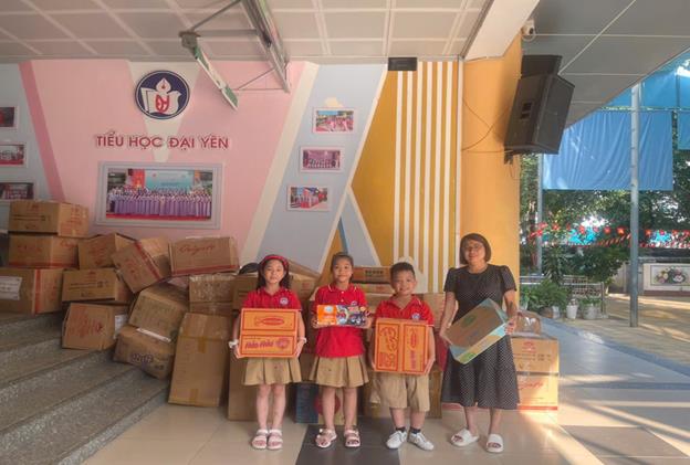 2025 Học sinh khối 3 – Trường Tiểu học Đại Yên chung tay ủng hộ các bạn vùng lũ