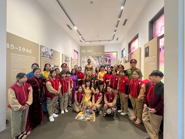 Báo Đội số thứ 7: Cảm xúc sau chuyến tham quan Bảo tàng Công an Hà Nội đầy ý nghĩa