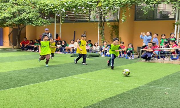 Báo Đội số thứ 9: CHIẾN THẮNG VÀNG CỦA LỚP 4A2: HƠN CẢ MỘT TRẬN ĐẤU, ĐÓ LÀ TINH THẦN ĐỒNG ĐỘI!