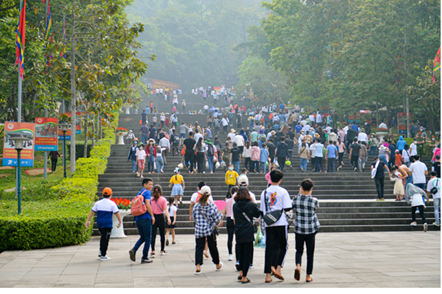 "Giỗ Tổ Hùng Vương 2025: Hành trình về nguồn"