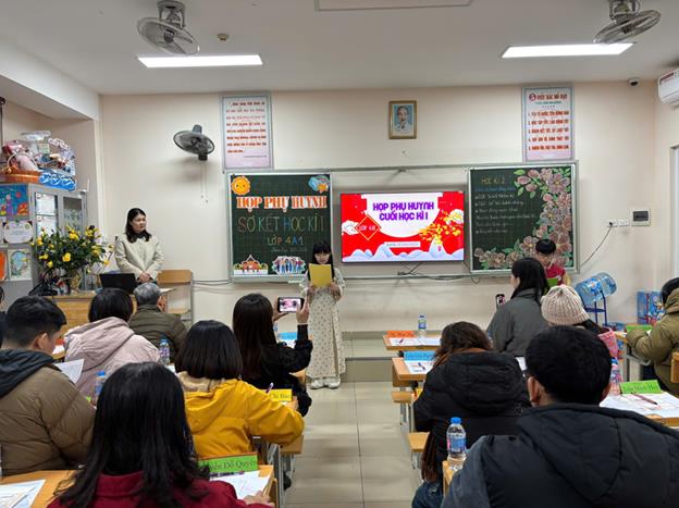 CUỘC HỌP SƠ KẾT HỌC KỲ I KHỐI 4 – NƠI GẮN KẾT YÊU THƯƠNG VÀ TRÁCH NHIỆM GIÁO DỤC