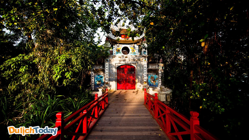 Đền Ngọc Sơn - nơi hội tụ linh khí giữa trời đất linh thiêng