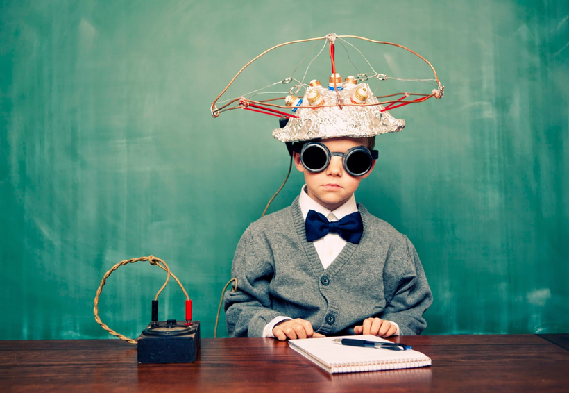 Chơi cùng trẻ và cho trẻ tự do vui chơi