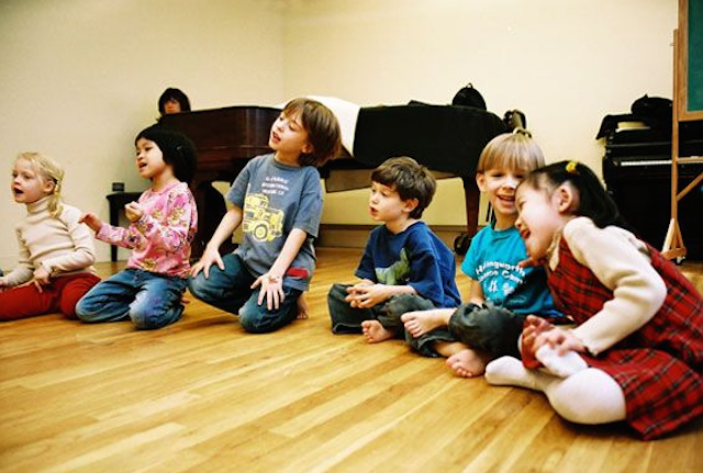 "Kén chọn" hơn về bạn và ý thức hơn về cộng đồng.