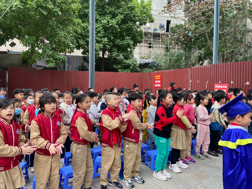 A picture containing person, tree, outdoor, ground
Description automatically generated