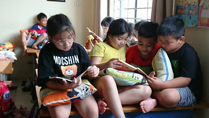 D:\Các HĐ  Day- chơi lop 3 2022.2023\ẢNH KỲ 2- 23\THƯ VIỆN\đọc giờ BT1.jpg