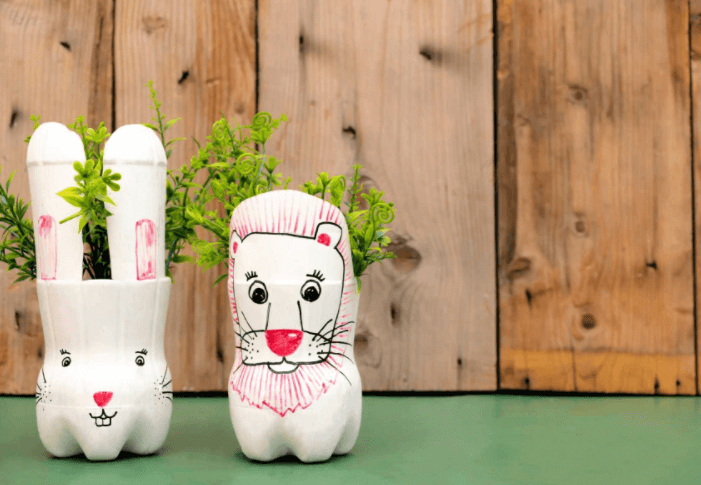 Cách làm chậu hoa bằng vỏ chai nhựa cực hay và đơn giản - Công Ty Thu mua phế liệu Giá Cao 24h