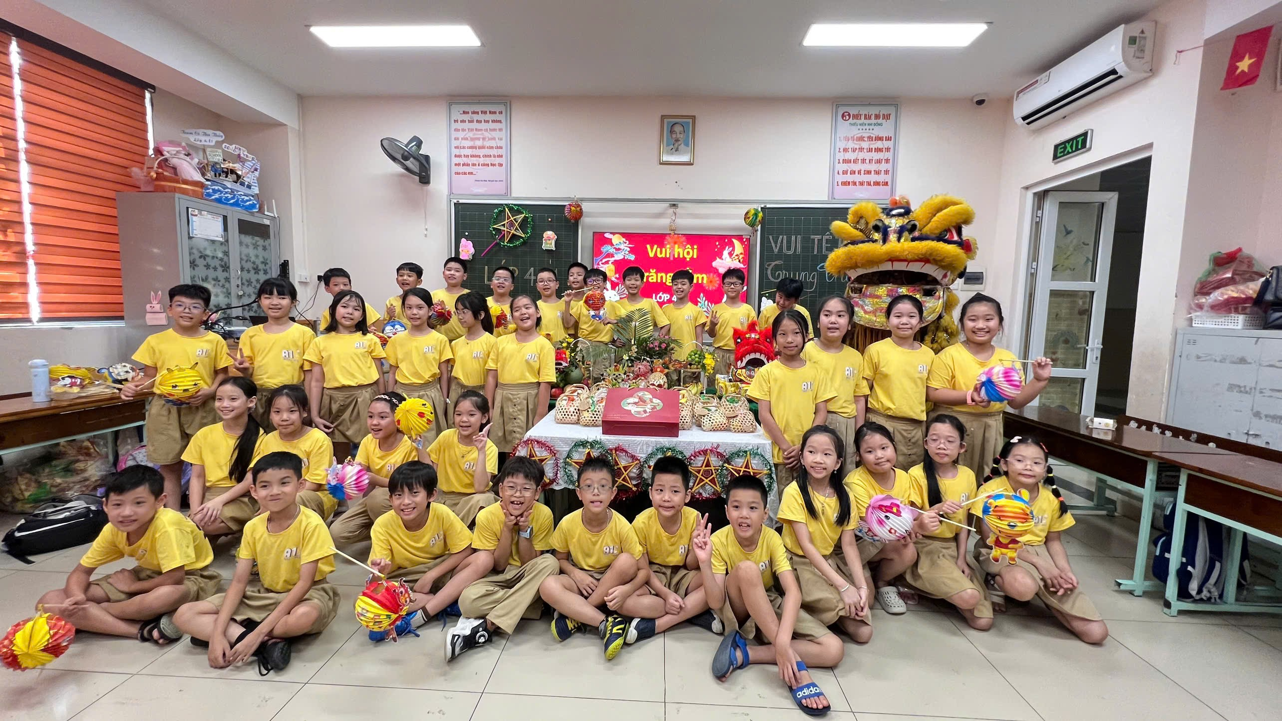 A group of children in yellow shirts
AI-generated content may be incorrect.