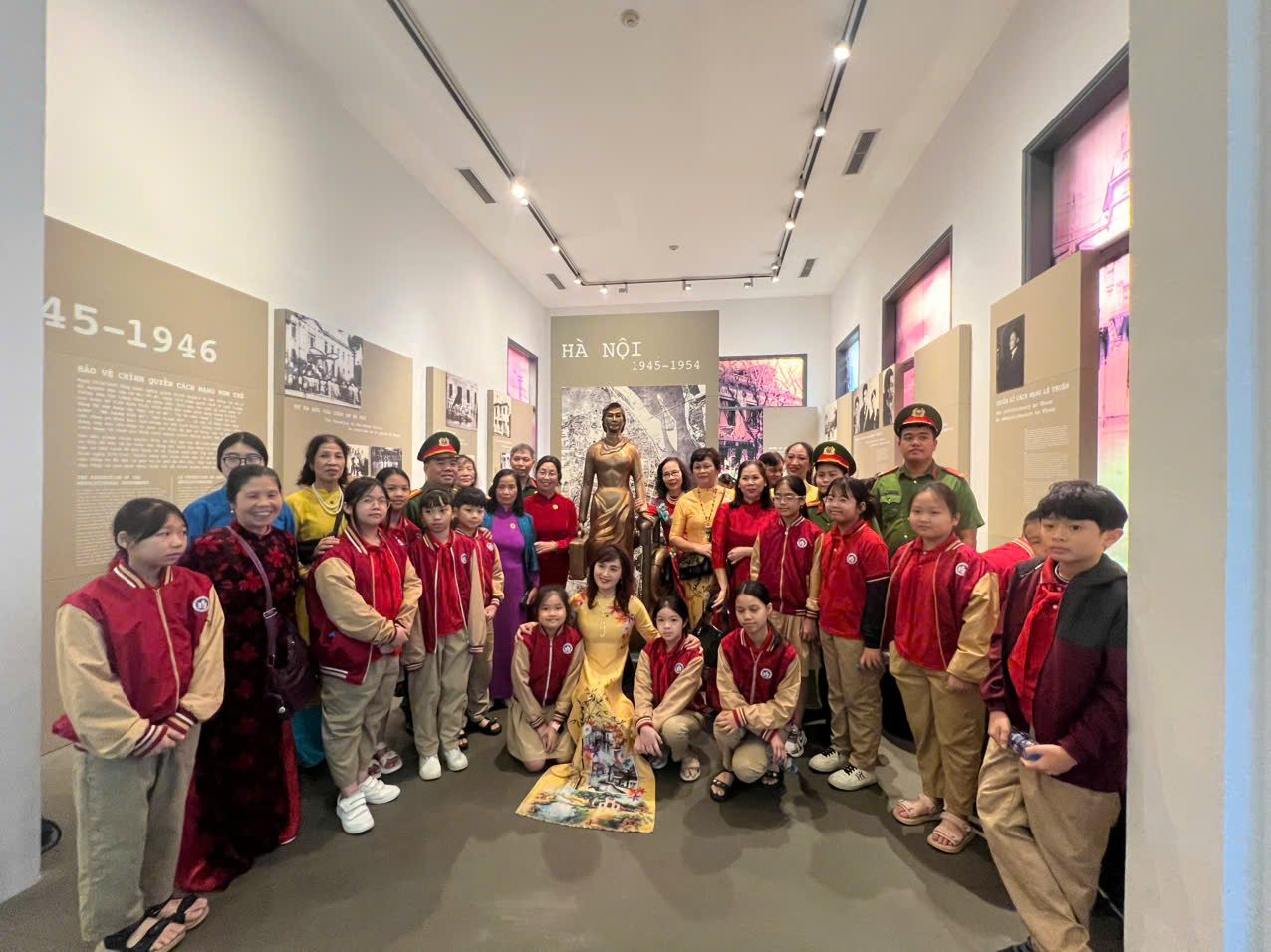 C:\Users\Hoc Sinh\Downloads\826829633589212721.jpg