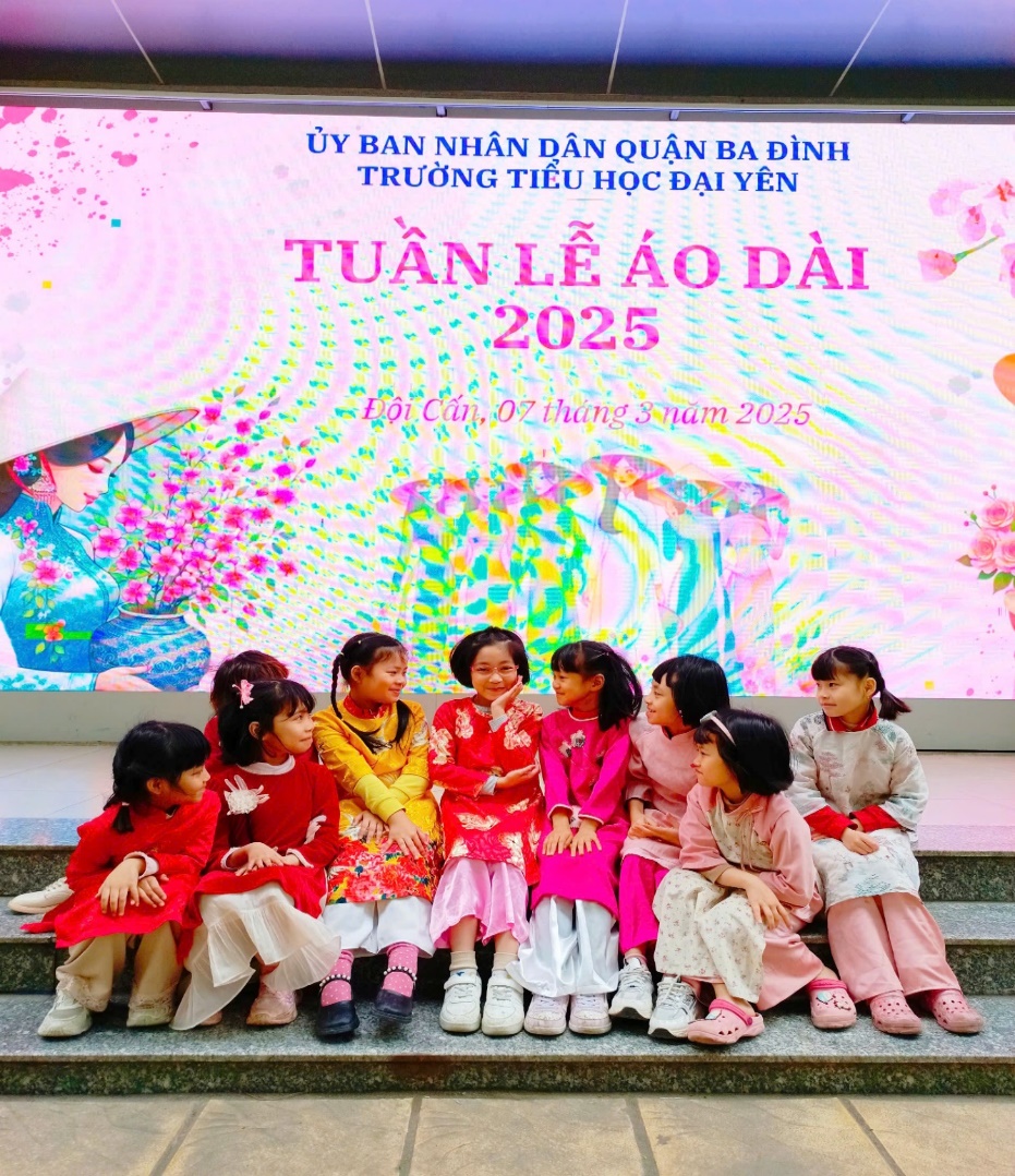 Ảnh có chứa văn bản, trang phục, giày dép, cô gái

Nội dung do AI tạo ra có thể không chính xác.