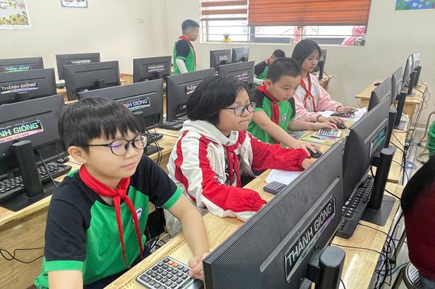 HỌC SINH KHỐI 5 TRƯỜNG TIỂU HỌC ĐẠI YÊN THAM GIA THI VIOEDU CẤP TRƯỜNG