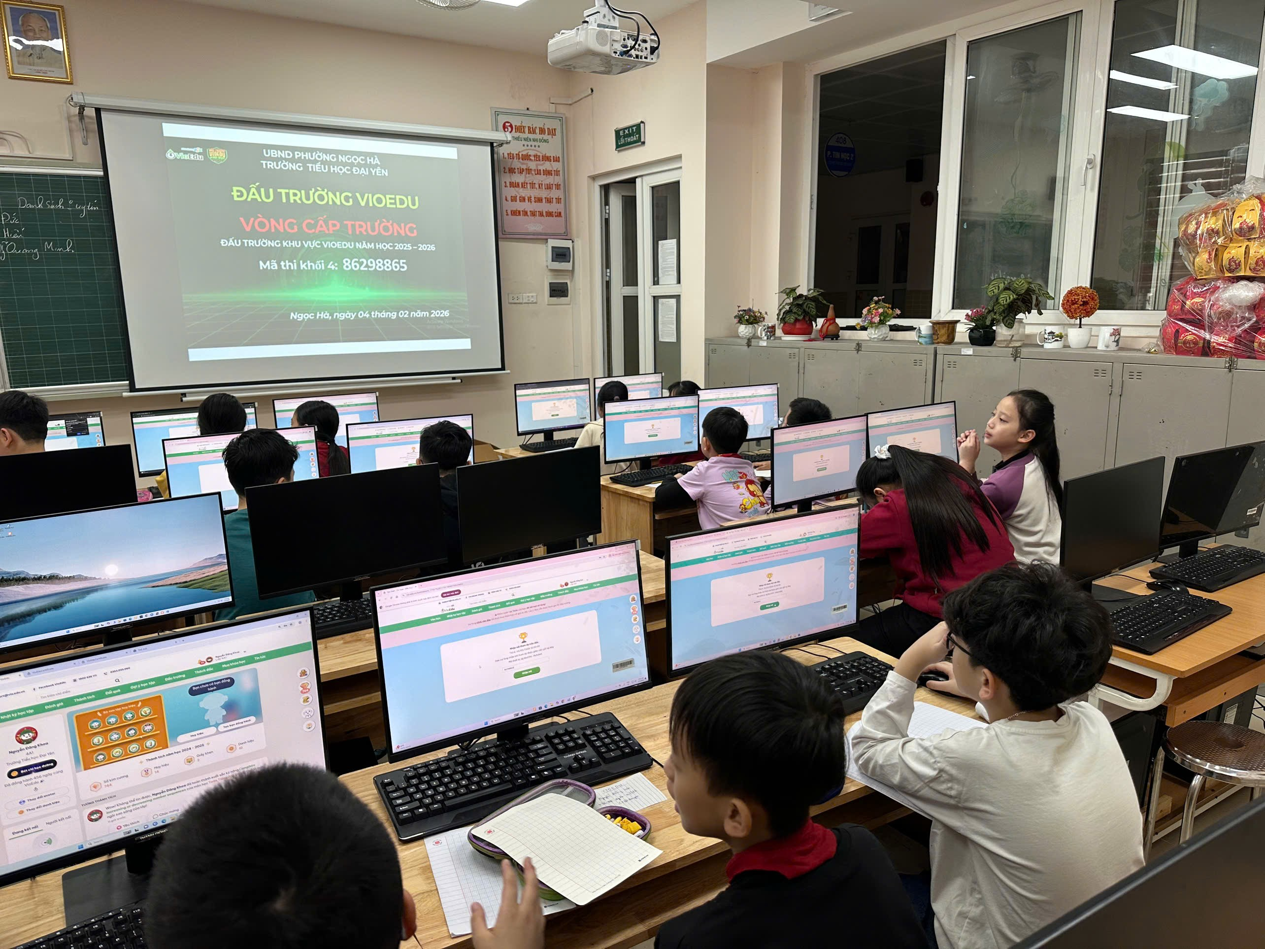 A group of children in a classroom with computers

AI-generated content may be incorrect.